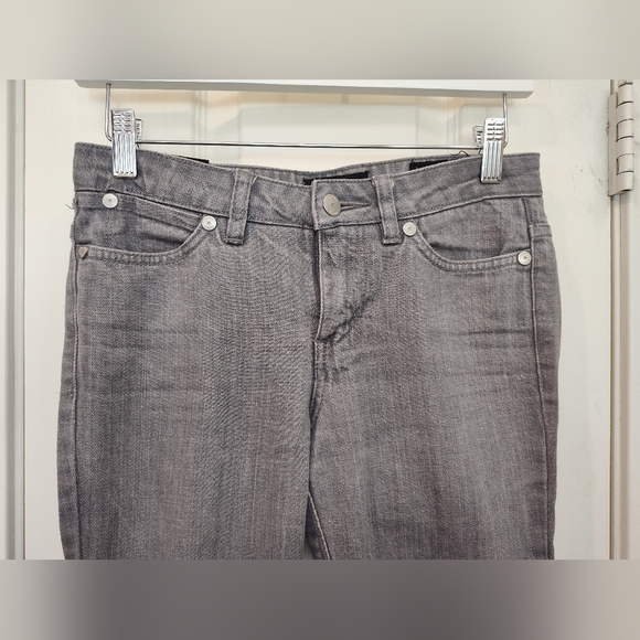 Insight Jeans - Picture 3 of 4